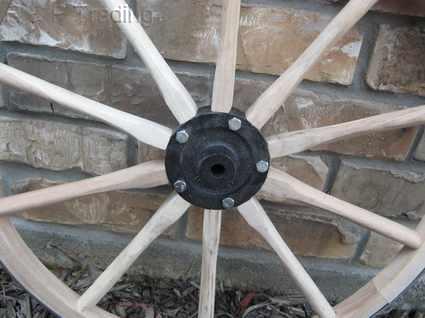 light duty wagon wheel hub closeup
