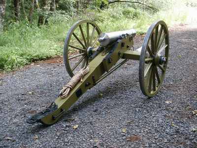 R & P Tradings cannon wheels on a cannon