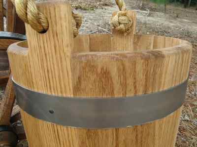 oak water bucket 1